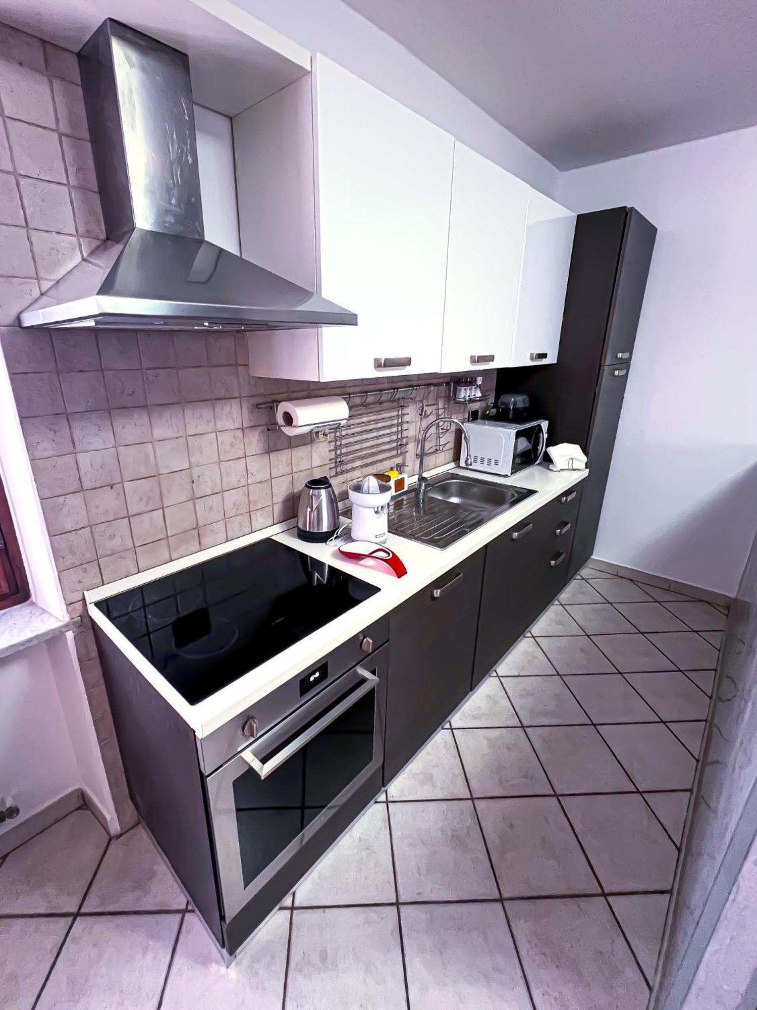 Ca' Vittoria Urban Lodge アルバ エクステリア 写真