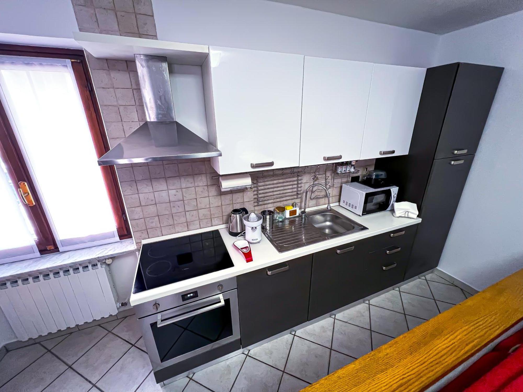 Ca' Vittoria Urban Lodge アルバ エクステリア 写真
