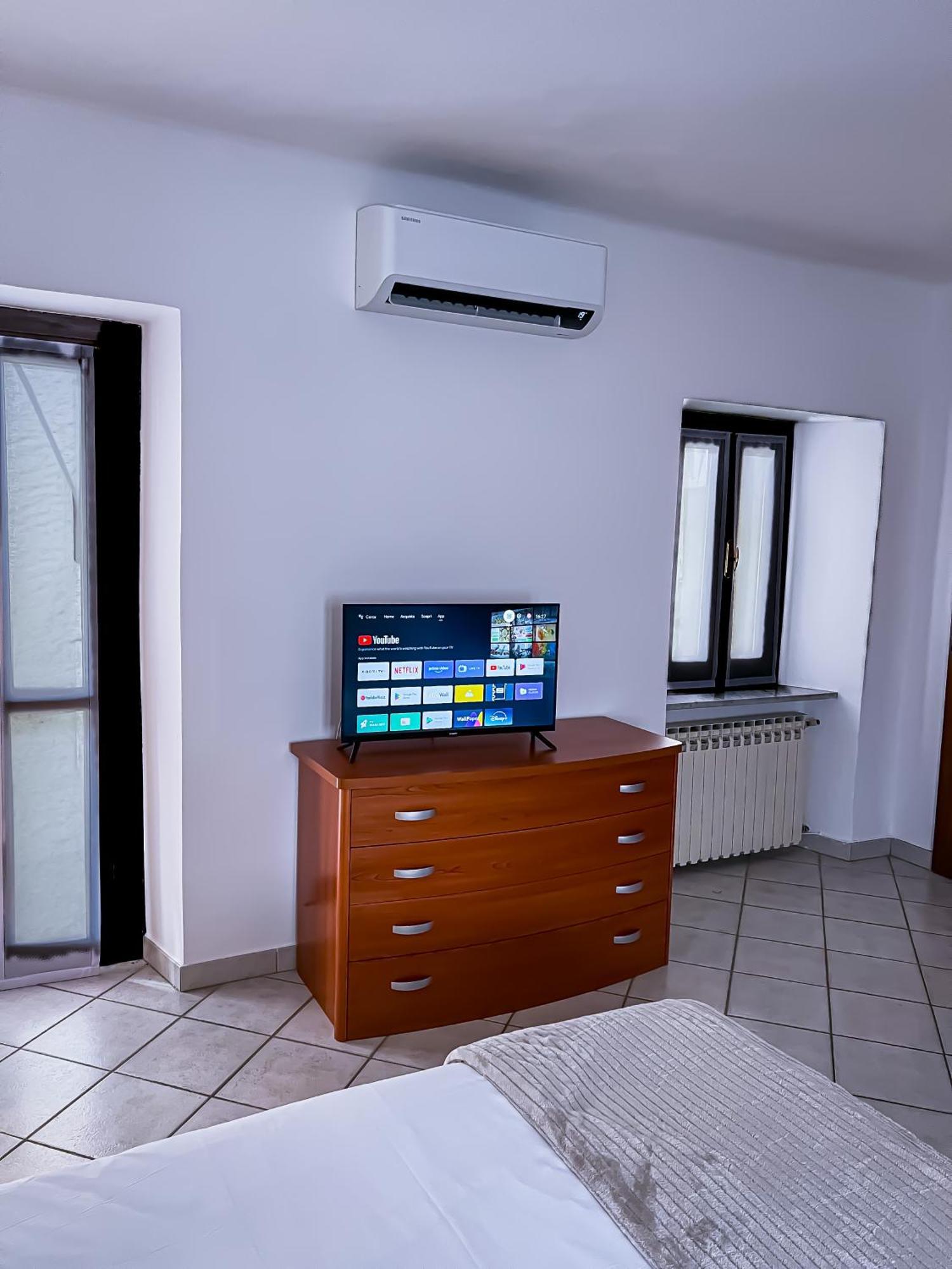 Ca' Vittoria Urban Lodge アルバ エクステリア 写真
