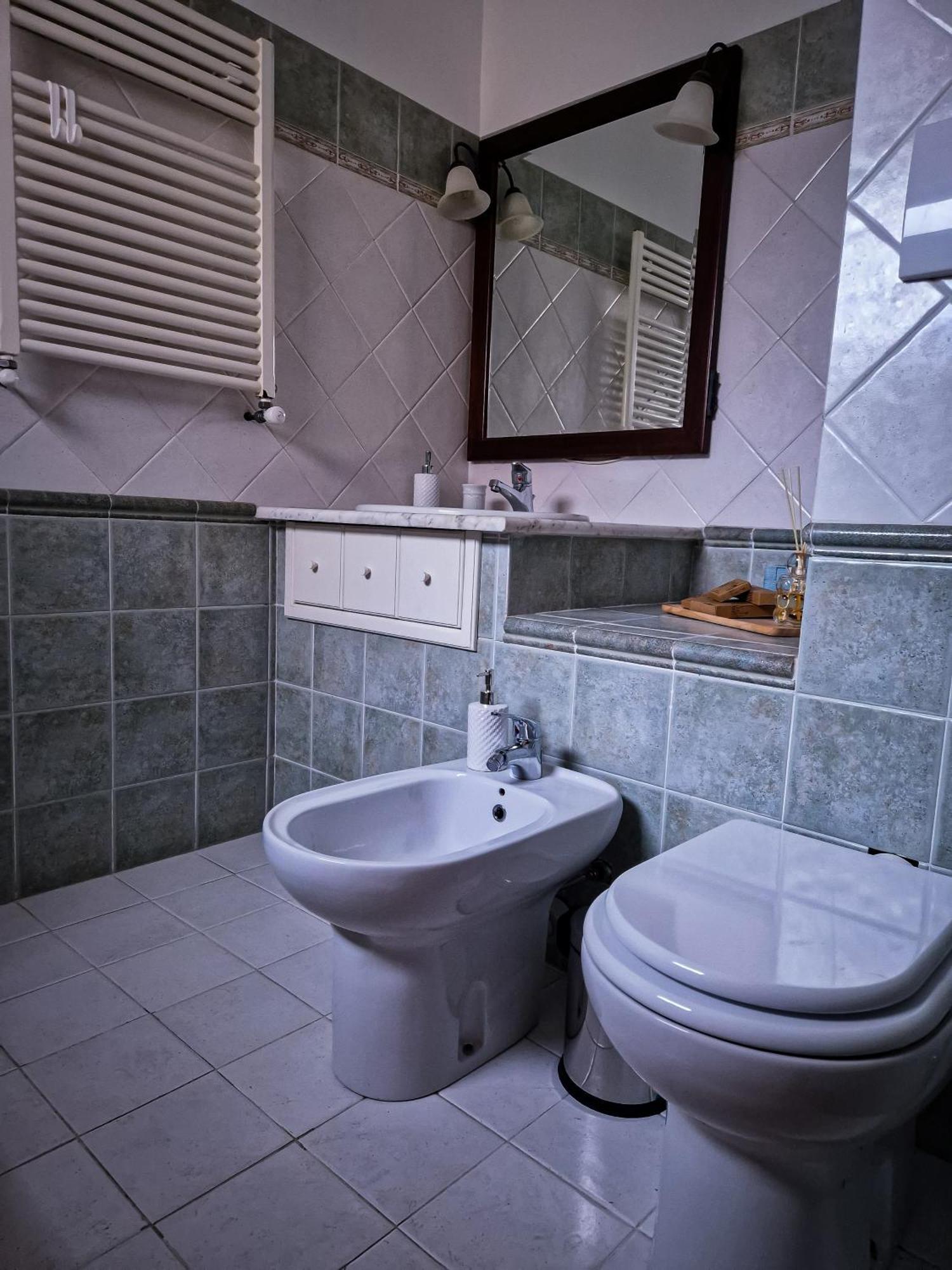 Ca' Vittoria Urban Lodge アルバ エクステリア 写真