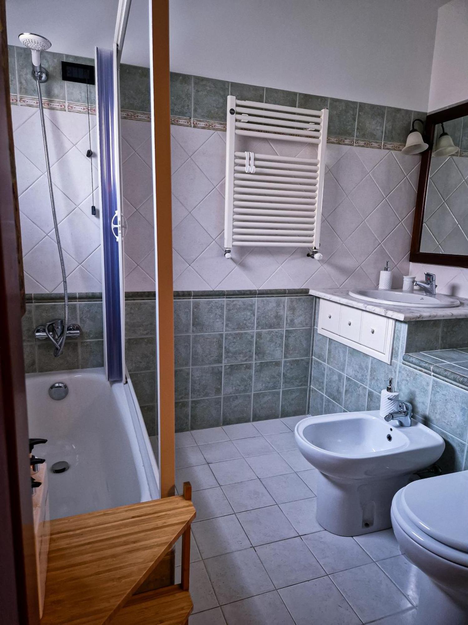Ca' Vittoria Urban Lodge アルバ エクステリア 写真